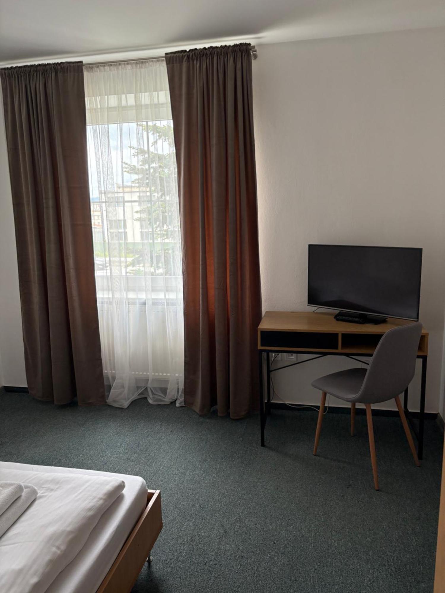 Garni G Hotel Žilina Extérieur photo
