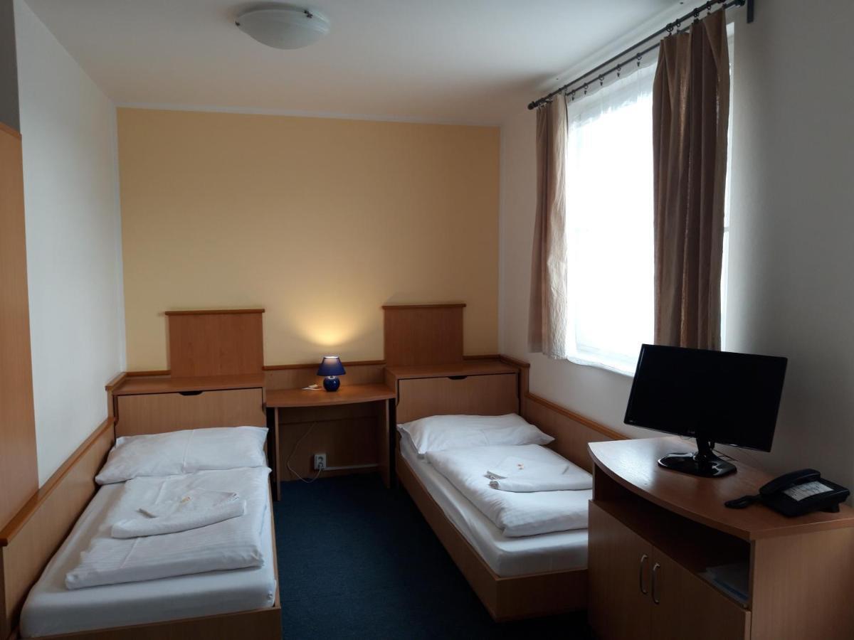 Garni G Hotel Žilina Extérieur photo